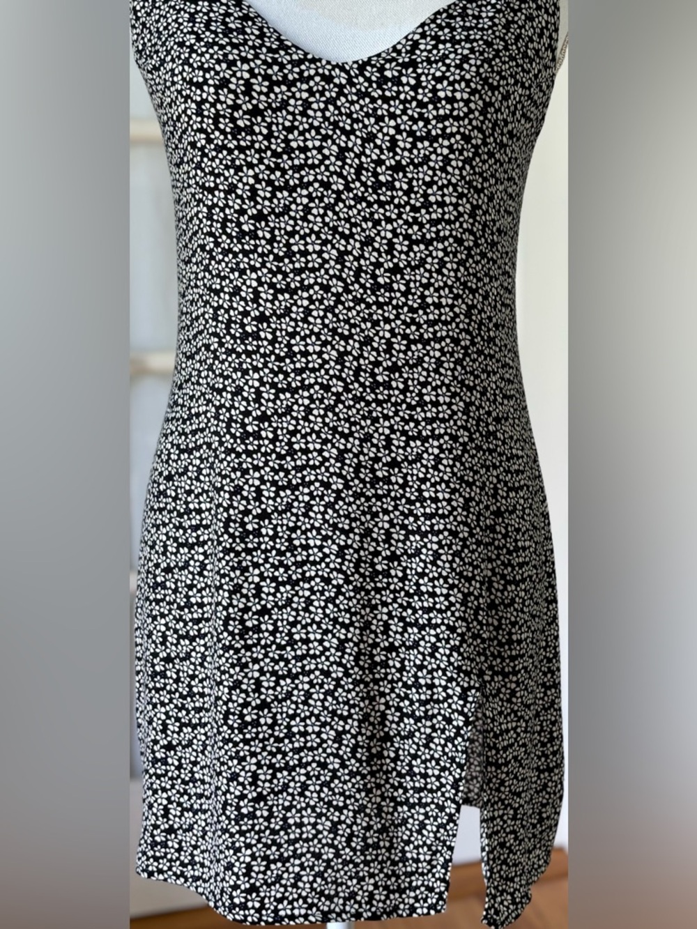 Reformation Black Ditsy Floral Slip Dress XS Mini 90s Cami